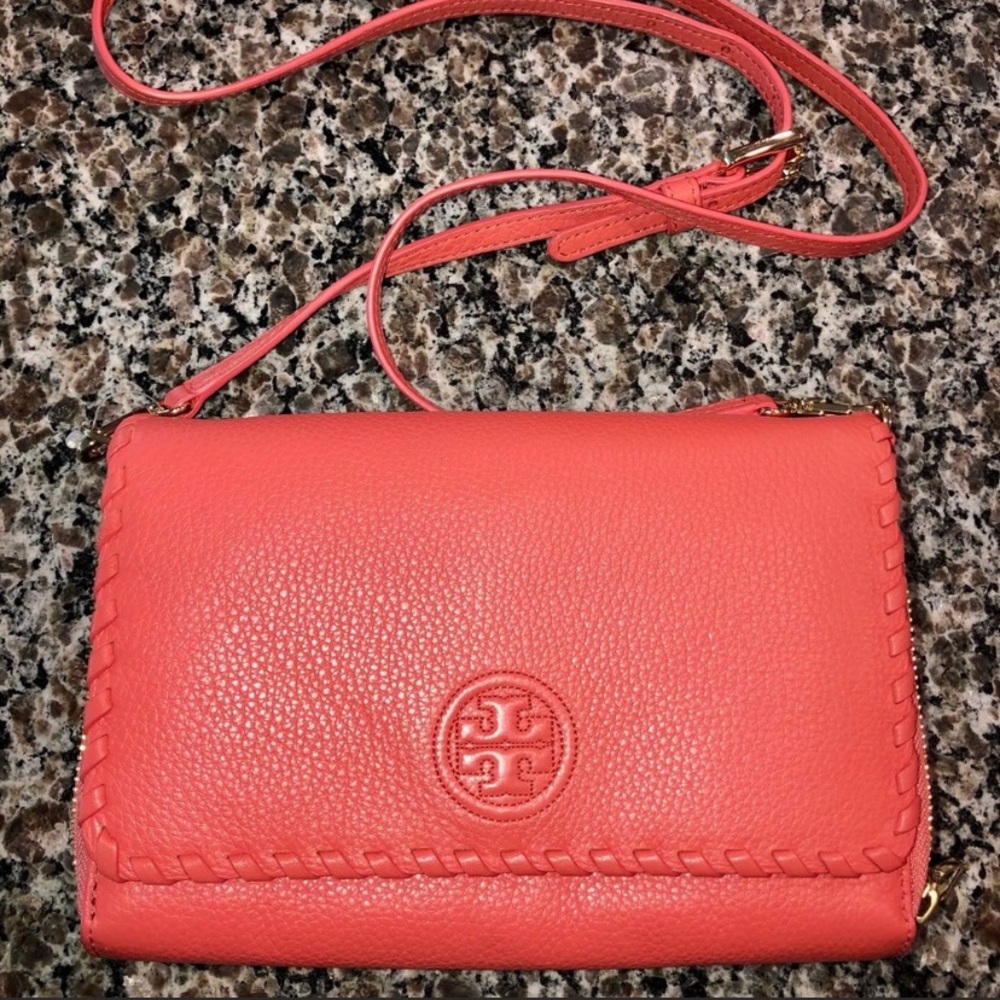 Tory Burch crossbody/wallet - Picture 2 of 7